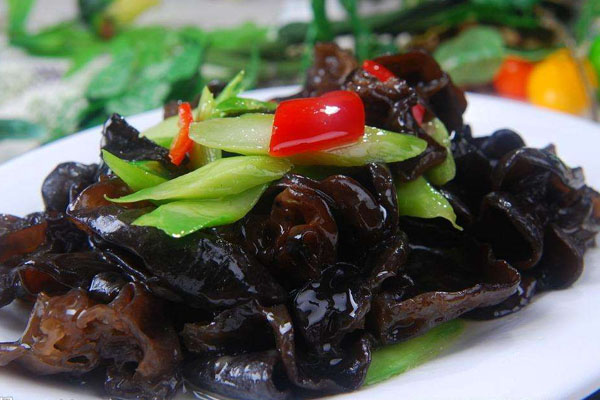 吃木耳會(huì )中毒嗎？