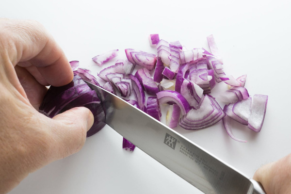 如何挑選新鮮的洋蔥？